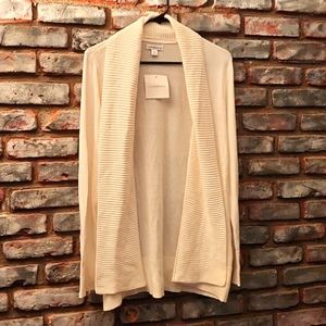 Croft & Barrow Pretty Off White Cardigan Lightweight knit Sweater Medium